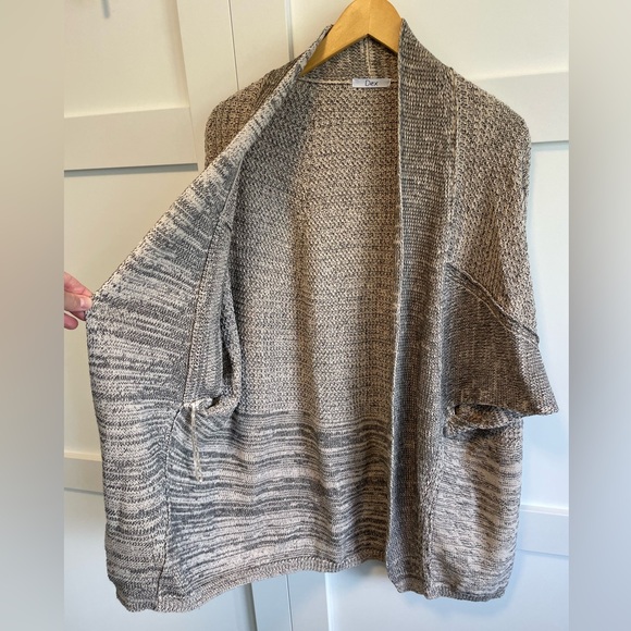 DEX sweater barely worn - Picture 3 of 4